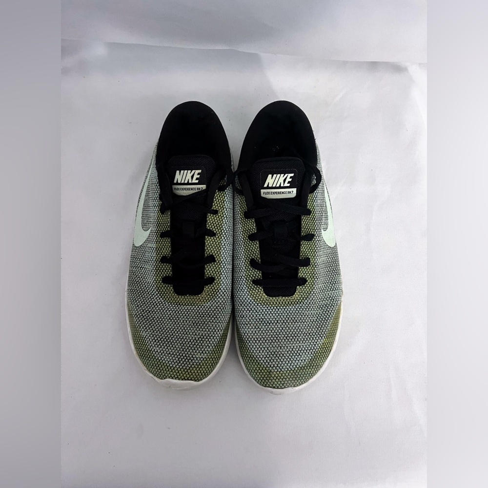 Nike Womens Flex Experience RN 7, Green Running Shoes, Sneakers 7.5
